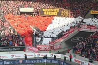 Choreographie der Bayern-Fans zu Ehren von Udo Lattek beim Bundesligaspiel beim VfB Stuttgart in der Saison 2014-15(1)